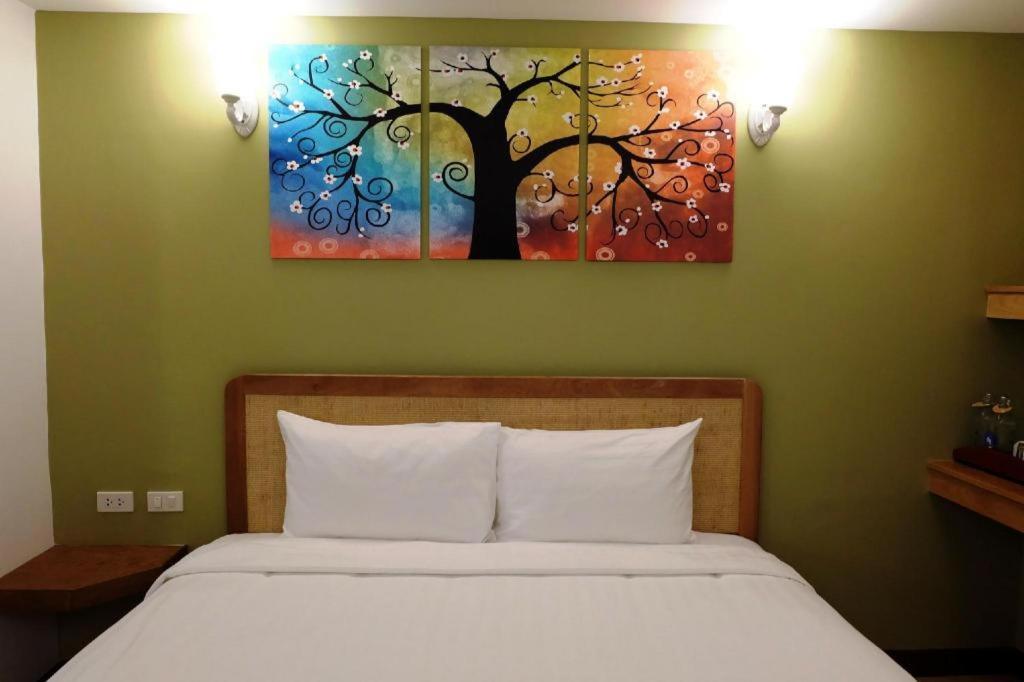 Cozy At 9 And Kitchen Hotel 3*