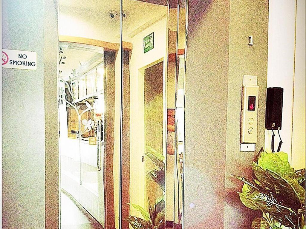 Cozy At 9 And Kitchen Hotel 3*